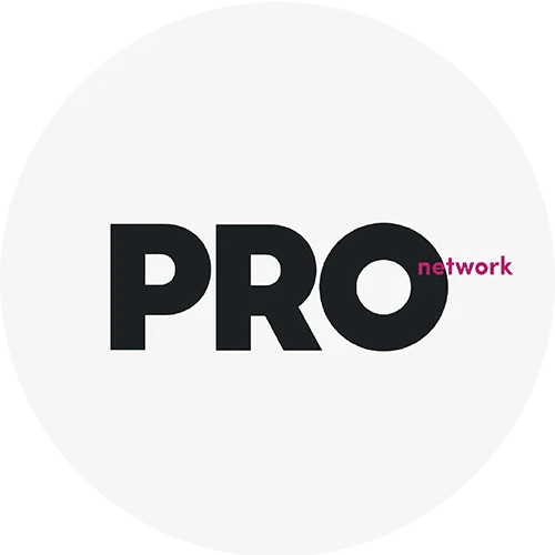Logotipo de PRO Network en fondo gris claro, con la palabra "PRO" en letras negras destacadas y "network" en color magenta.